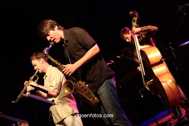 José María Carlés (01/07/2006) - Plaza da Estrela - Festival de Jazz Imaxinasons 2006 - Vigo.