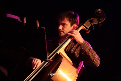 José María Carlés (01/07/2006) - Plaza da Estrela - Festival de Jazz Imaxinasons 2006 - Vigo.