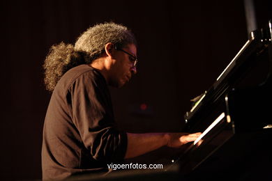 Emilio Huete. Jazz - Imaxinasons 2006.