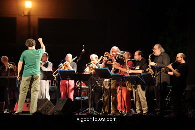 Italian Instabile Orchestra (24/06/2006) - Plaza da Estrela - Festival de Jazz Imaxinasons 2006 - Vigo. 