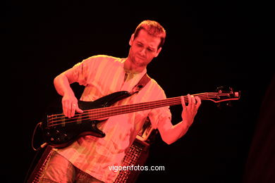 Llibert Fortuny Electric Quintet. Jazz - Imaxinasons 2006. 