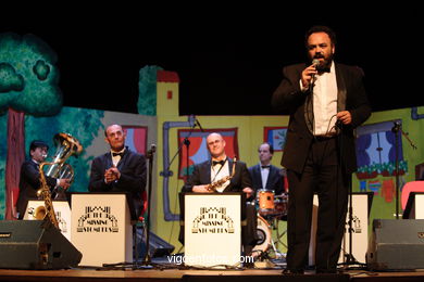 Locos por el Jazz con The Missing Stompers & Stompers & Roman y Cia & Fernando Argenta (28/06/2006) - Centro Cultural Caixanova - Festival de Jazz Imaxinasons 2006 - Vigo.