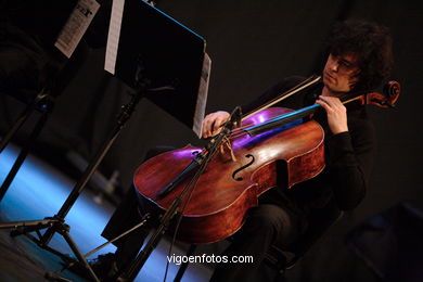 Luis Vidal - Vermeer (24/06/2006) - Martín Códax - Festival de Jazz Imaxinasons 2006 - Vigo.