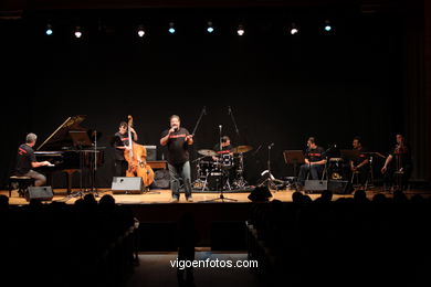 Peque Jazz con Eloy Arenas (01/07/2006) - Auditorio Municipal - Festival de Jazz Imaxinasons 2006 - Vigo. 