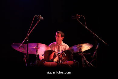 Victor Prieto Trío (01/07/2006) - Plaza da Estrela - Festival de Jazz Imaxinasons 2006 - Vigo.