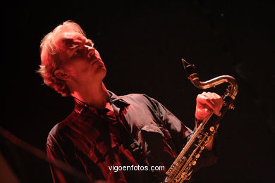 Michael Riessler Trío
(Jazz - Imaxinasons 2006)
.