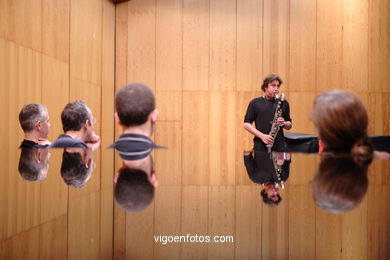 Louis Sclavis - Masterclass
(Jazz - Imaxinasons 2006)
. 