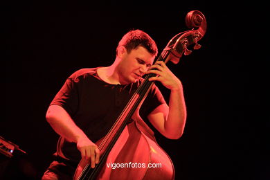 Tomasz Stanko
(Jazz - Imaxinasons 2006)
. 
