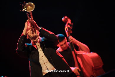 Tomasz Stanko
(Jazz - Imaxinasons 2006)
. 