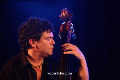 Carlos Bica & Tr�o Azul. Jazz - Imaxinasons 2007. 
