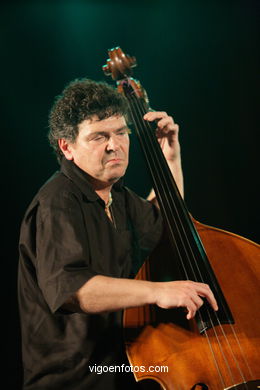 Carlos Bica & Tr�o Azul. Jazz - Imaxinasons 2007. 
