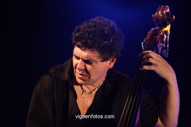 Carlos Bica & Tr�o Azul. Jazz - Imaxinasons 2007. 
