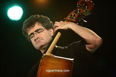 Renaud Garc�a-Fons & Jean-Louis Matinier -  Auditorium Mart�n C�dax (22/06/2007) - Festival of Jazz Imaxinasons 2007 - Vigo (Spain). 