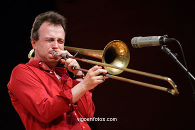 Henri Texier Strada Sextet - Auditorium Municipal (28/06/2007) - Festival of Jazz Imaxinasons 2007 - Vigo (Spain).