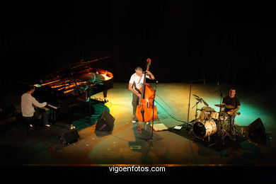 Kin Garc�a Tr�o -  Festival of Jazz - Auditorium Mart�n C�dax (22/06/2007) Imaxinasons 2007 - Vigo (Spain). 