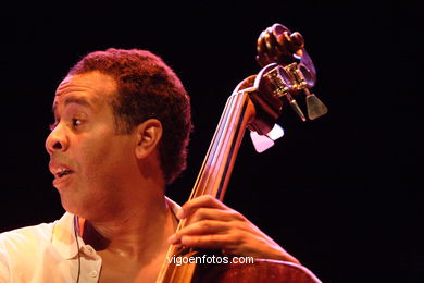 Trio (Stanley Clarke, Bela Fleck y Jean Luc Ponty) - Centro Cultural Caixanova - Jazz Festival Imaxinasons.