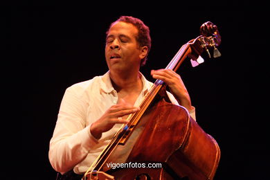 Trio (Stanley Clarke, Bela Fleck y Jean Luc Ponty) - Centro Cultural Caixanova - Jazz Festival Imaxinasons.