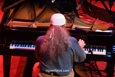 Egberto Gismonti - Centro Cultural Caixanova - Festival de Jazz Imaxinasons.