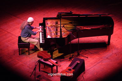 Egberto Gismonti - Centro Cultural Caixanova - Festival de Jazz Imaxinasons.