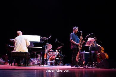 Miroslav Vitous Quartet - Centro Cultural Caixanova - Festival de Jazz Imaxinasons. 