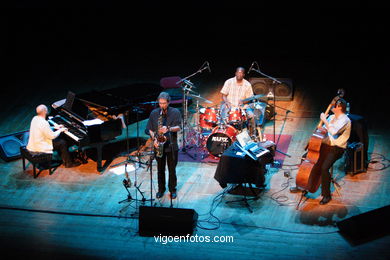 Miroslav Vitous Quartet - Centro Cultural Caixanova - Festival de Jazz Imaxinasons. 