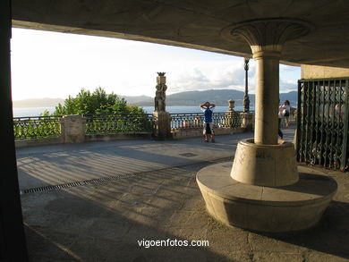 Calle Alfonso XII
(El casco viejo de Vigo)
. 
