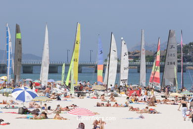 II Raid R�as Baixas de Catamaranes a Vela - Salida en playa del Vao. 