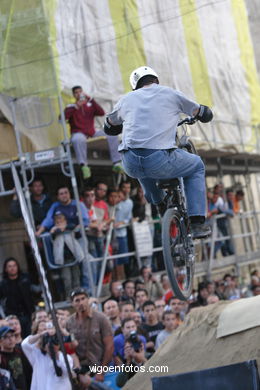 Exhibici�n de Mountain Bike en Pr�ncipe. . 