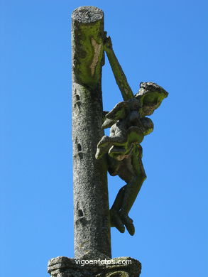 Cruceiro del cementerio de Cabral. 