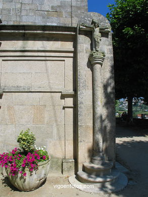 Iglesia de Santa Cristina (Lavadores) (1882) (CALLE SANTA CRISTINA)
- (Ver mapa).