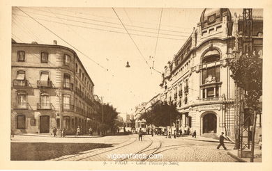 Policarpo Sanz con Col�n (1920-30). 