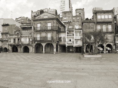 Soportales del Berb�s (2003). 