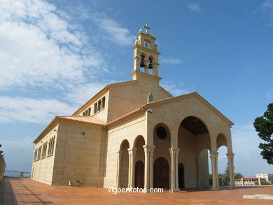 Nueva Iglesia de Alcabre  (AVDA ATLANTIDA)
-  (Ver mapa). 