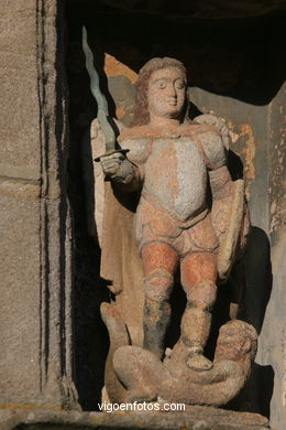Iglesia de Bouzas. Iglesias parroquiales.