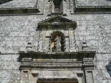 Iglesia Santa Mari�a de Cabral  (1447)
-  (Ver mapa). 