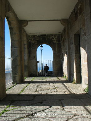 Ermita de la Gu�a
-  (Ver mapa). 