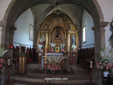 Iglesia de Oia  (CTRA IGREXA ROTEAS)
-  (Ver mapa). 