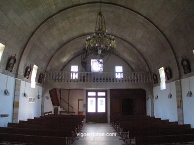 Iglesia de Oia  (CTRA IGREXA ROTEAS)
-  (Ver mapa). 