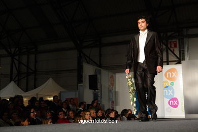 Trajes de novios 2009. Bodas y vestidos de novia.