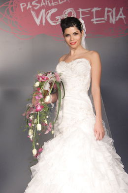 Wedding dress. Bridal gown. 2008. Nuptial in Vigo. 