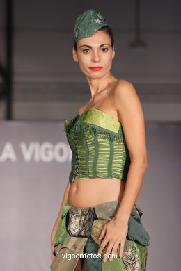 Chaglayan Cep - Sandra Gim�nez
(Runway Fashion of young fashion designer 2005)
. 