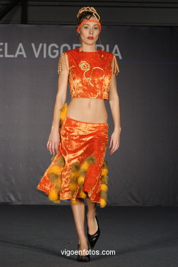 Masaimove- Rita Lora
(Runway Fashion of young fashion designer 2005)
. 