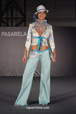 Papillón - Noemí González. Runway Fashion of young fashion designer 2005.