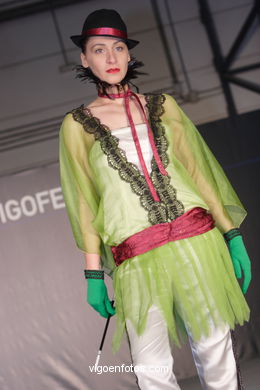 Esos locos años 20 - Raquel Santana Portela - Runway Fashion of young fashion designer. Vigoferia 2005 - Spain.
