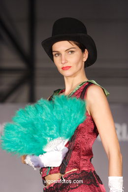 Esos locos años 20 - Raquel Santana Portela - Runway Fashion of young fashion designer. Vigoferia 2005 - Spain.