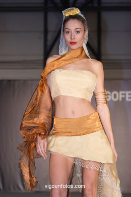 Redes - R. Magallanes & N. Nu�ez
(Runway Fashion of young fashion designer 2005)
. 