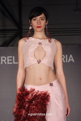 Redes - R. Magallanes & N. Nu�ez
(Runway Fashion of young fashion designer 2005)
. 