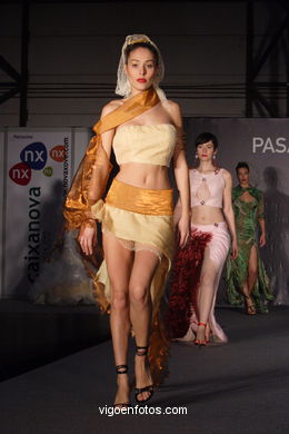 Redes - R. Magallanes & N. Nu�ez
(Runway Fashion of young fashion designer 2005)
. 
