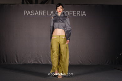 Mitologia Griega - Fernando Zubikoa 
(Runway Fashion of young fashion designer 2005)
. 