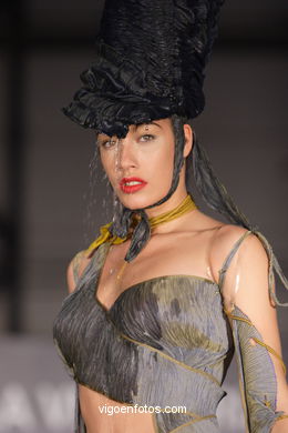 Mitologia Griega - Fernando Zubikoa 
(Runway Fashion of young fashion designer 2005)
. 